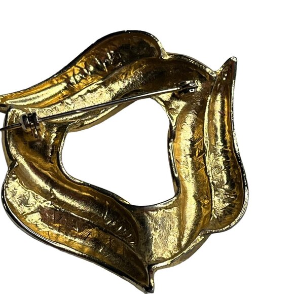 Vintage Brooch Pin Collection: Gold & Silver-Toned Stork With Top Hat Teapot Mod - Picture 5 of 9